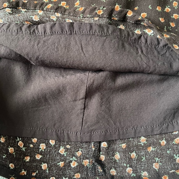 🦔| Flower Cottagecore Skirt - Picture 2 of 4